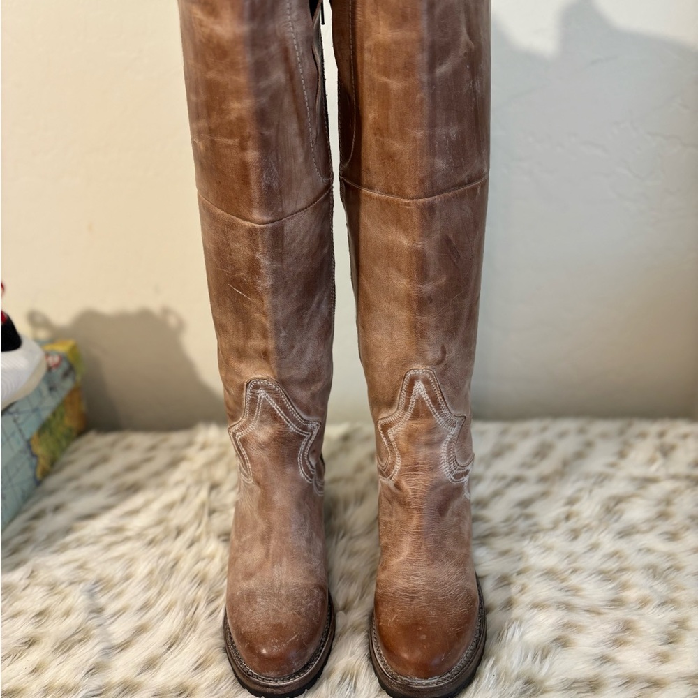 Freebird Taupe Calgary size 7